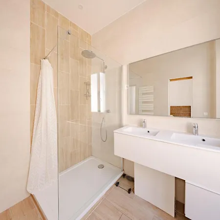 Appartement 1 Bedroom With Sea View - 75m