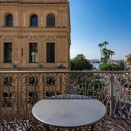 1 Bedroom With Sea View - 75m *